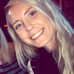 Meet your Posher, Caitlin